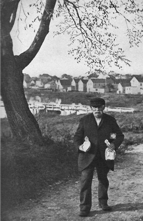 A Welfleet oysterman