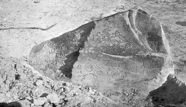 PL. XCIII— BOWLDER WITH PICTOGRAPHS NEAR WOOD'S RANCH