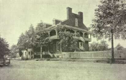 RESIDENCE OF GENERAL B. W. HEARD, WASHINGTON, GA., WHERE JEFFERSON DAVIS HELD LAST MEETING OF CABINET, APRIL, 1865.