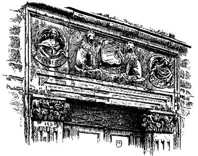 LATE GOTHIC LINTEL AT TRAÙ