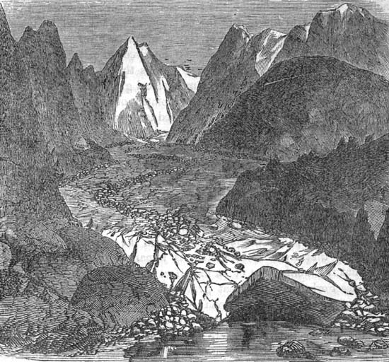 Glacier with medial and lateral moraines and with terminal cave.