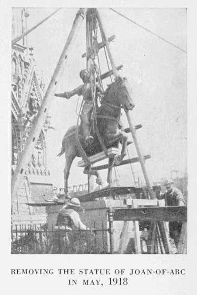 REMOVING THE STATUE OF JOAN-OF-ARC IN MAY, 1918