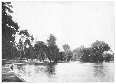 THE BOIS DE BOULOGNE