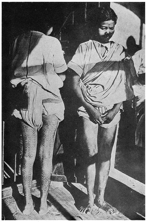 Gond women, showing tattooing on backs of legs