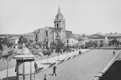 PIAZZA CAVOUR.