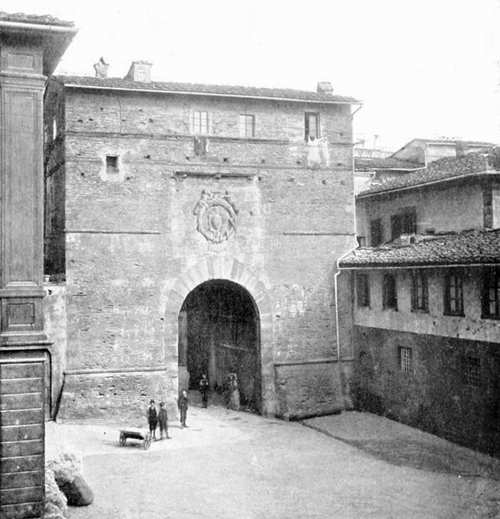 EMPOLI — PORTA PISANA. (Fot. I. I. d'Arti Grafiche).