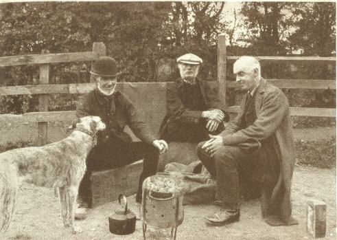 The gypsy’s parson with his friends.  Photo. Fred Shaw