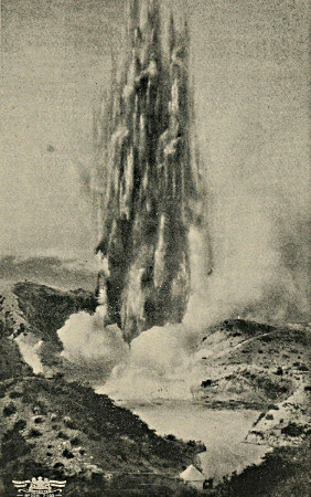 Waimangu Geyser playing