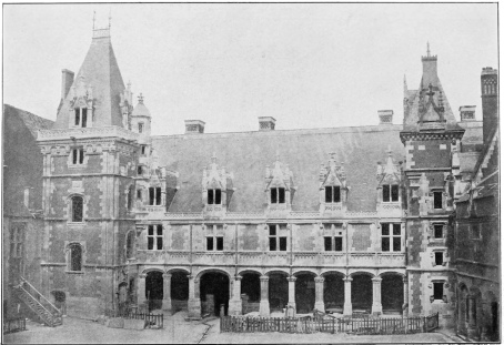 CHATEAU AT BLOIS (LOIR ET CHER), FRANCE, WING OF LOUIS XII.