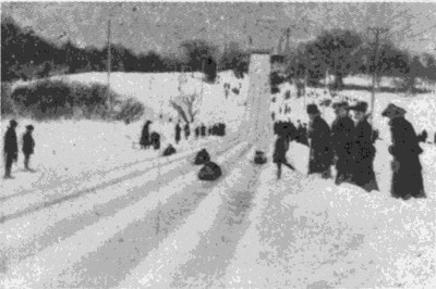 WINTER SPORTS IN MONTREAL: Toboggan slide on Mount Royal