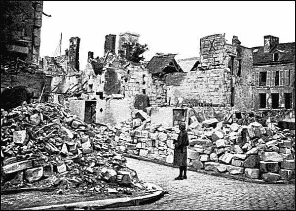 Photograph of the Cathedral Quarter in 1917.