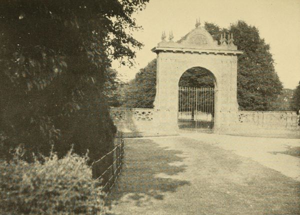 CHARLECOTE PARK ENTRANCE